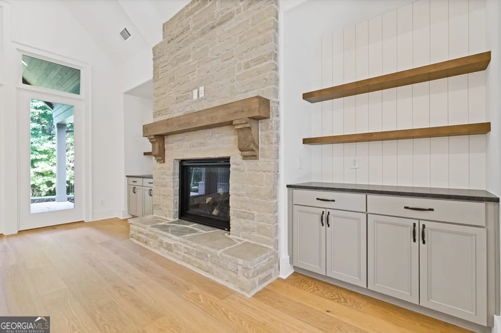 5416 Planting Field LN Flowery Branch, GA 30542
