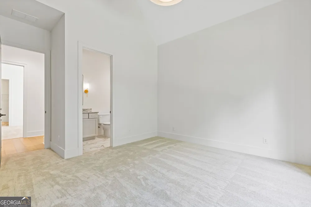 5416 Planting Field LN Flowery Branch, GA 30542