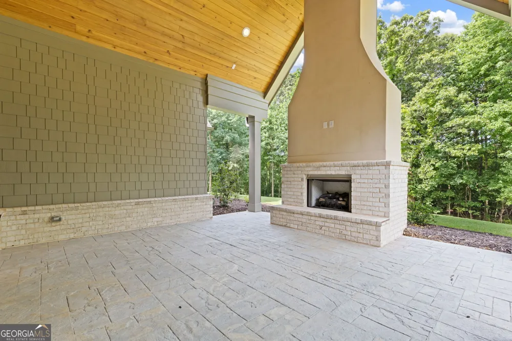 5416 Planting Field LN Flowery Branch, GA 30542