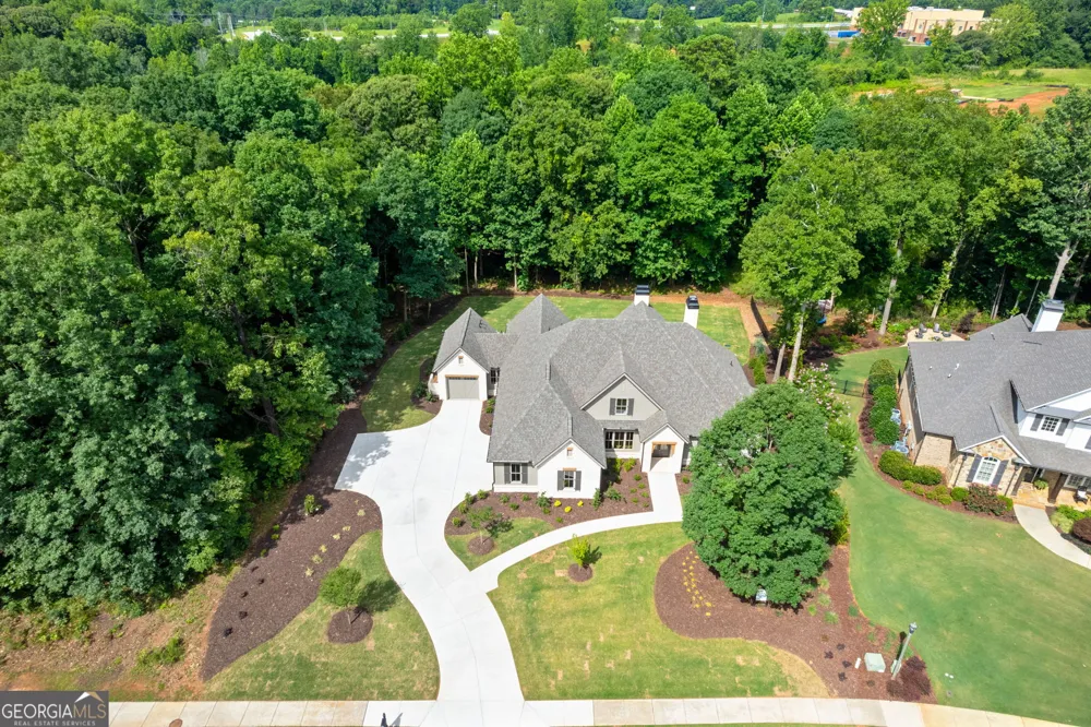 5416 Planting Field LN Flowery Branch, GA 30542