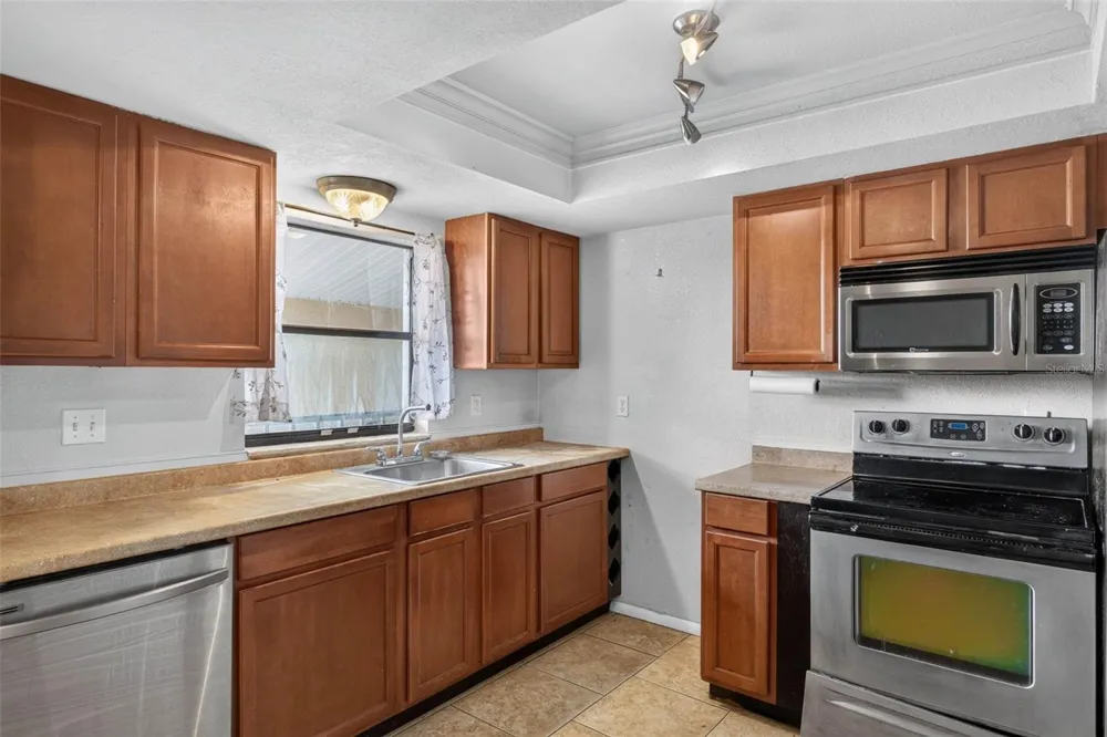 6301 58TH STREET #806 Pinellas Park, FL 33781