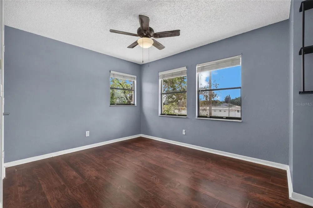 6301 58TH STREET #806 Pinellas Park, FL 33781