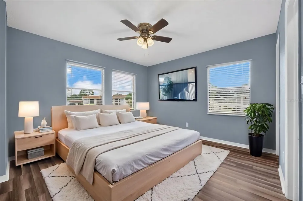 6301 58TH STREET #806 Pinellas Park, FL 33781