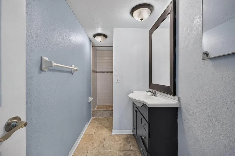 6301 58TH STREET #806 Pinellas Park, FL 33781