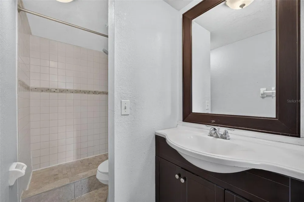 6301 58TH STREET #806 Pinellas Park, FL 33781