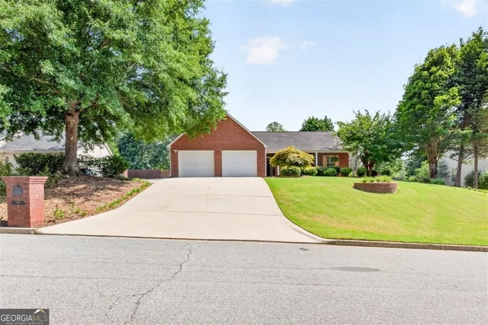 1561 Timber Heights DR Loganville, GA 30052
