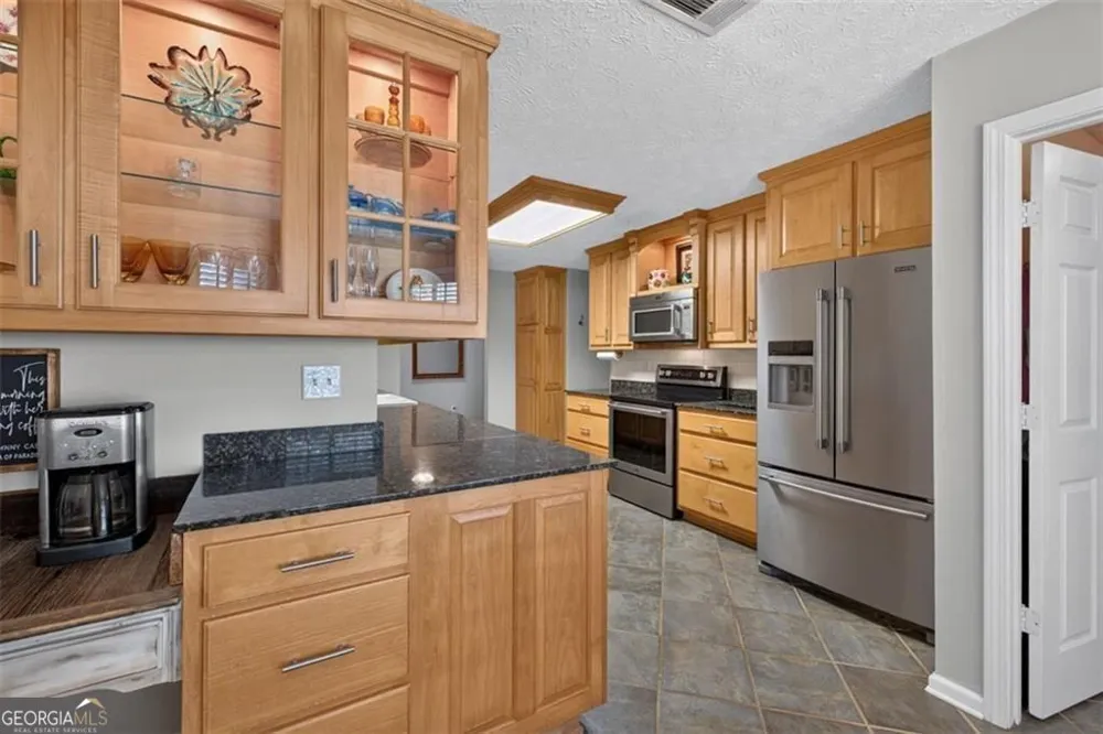1561 Timber Heights DR Loganville, GA 30052