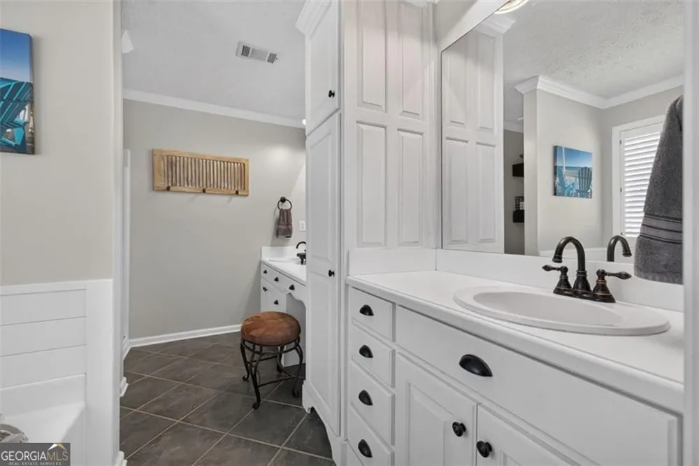 1561 Timber Heights DR Loganville, GA 30052