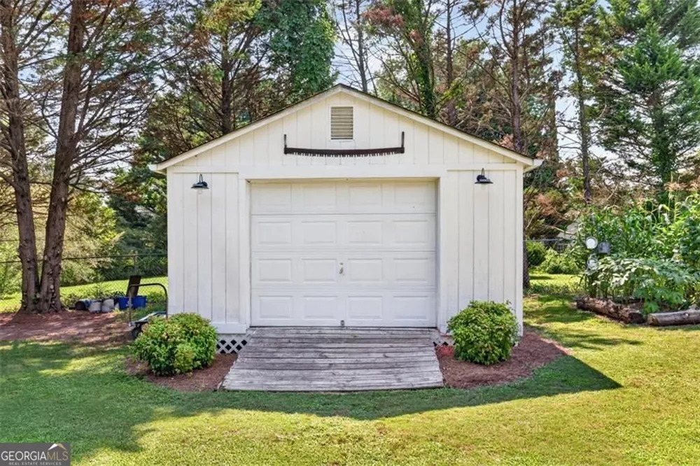 1561 Timber Heights DR Loganville, GA 30052