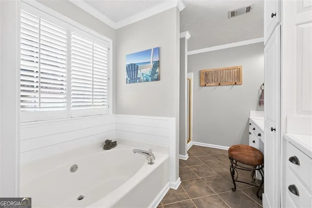 1561 Timber Heights DR Loganville, GA 30052
