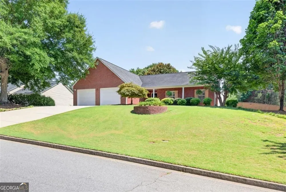 1561 Timber Heights DR Loganville, GA 30052