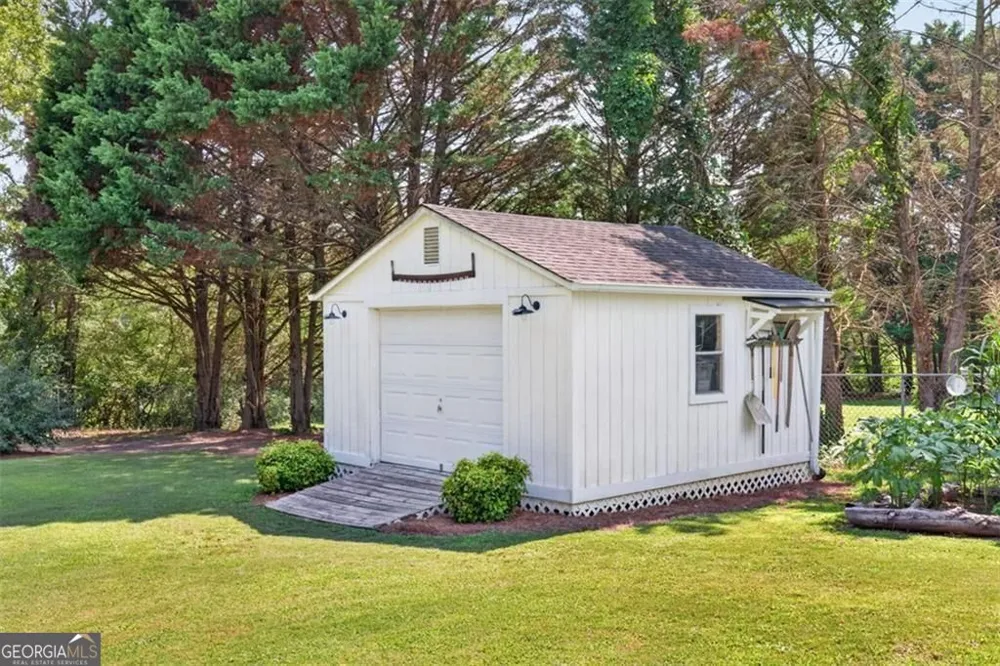 1561 Timber Heights DR Loganville, GA 30052