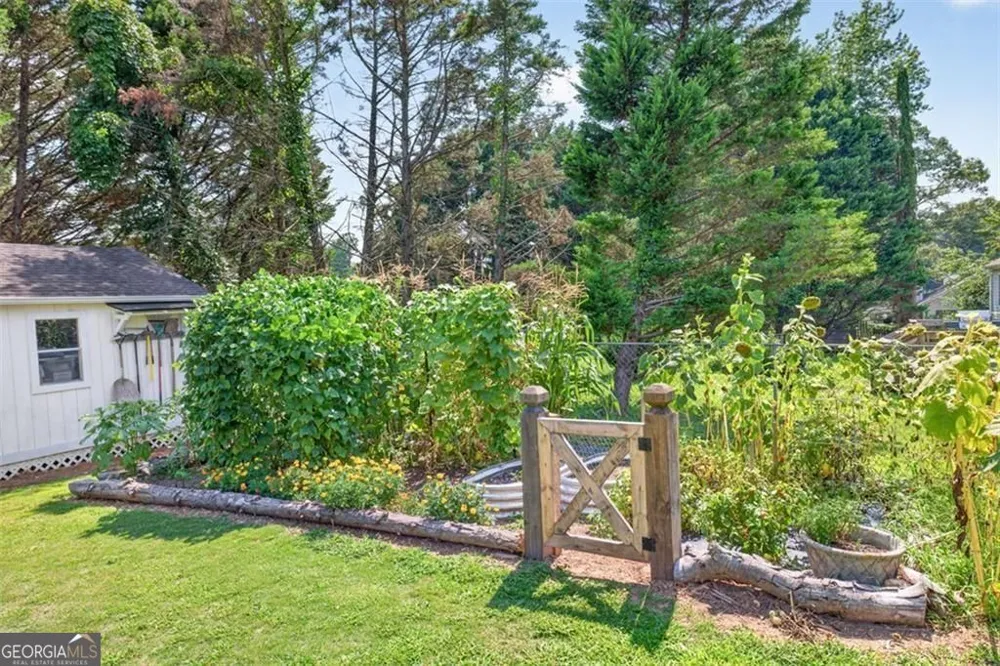 1561 Timber Heights DR Loganville, GA 30052