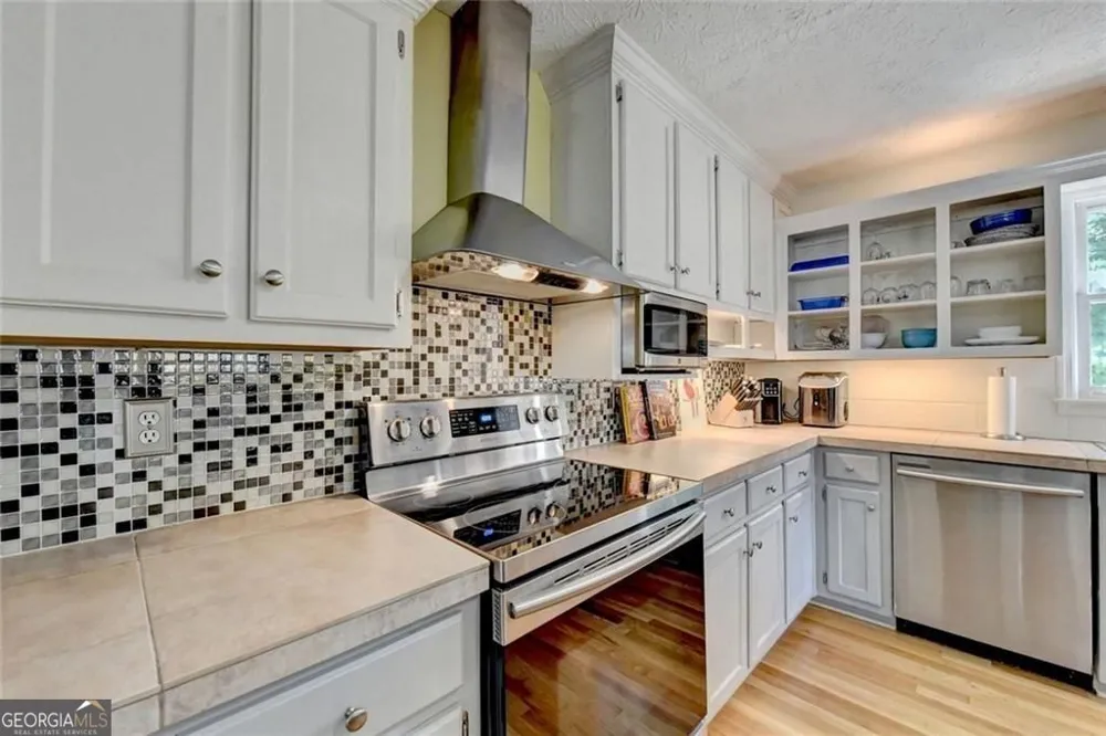 6224 Ivy Springs DR Flowery Branch, GA 30542