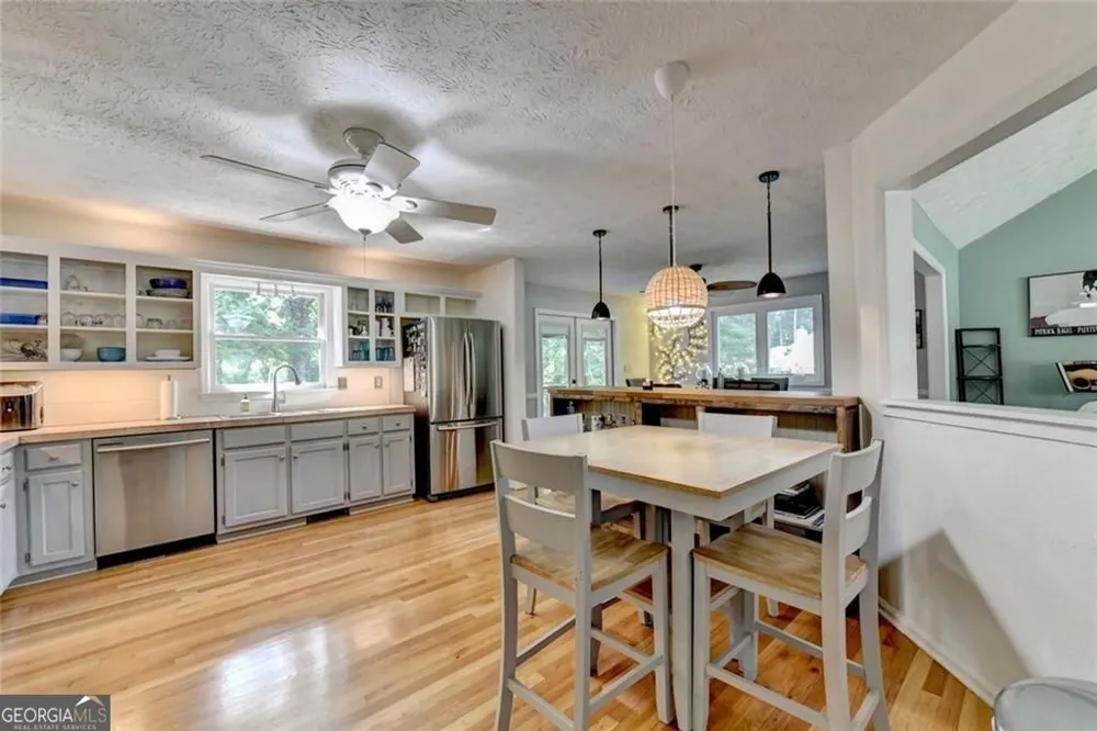 6224 Ivy Springs DR Flowery Branch, GA 30542