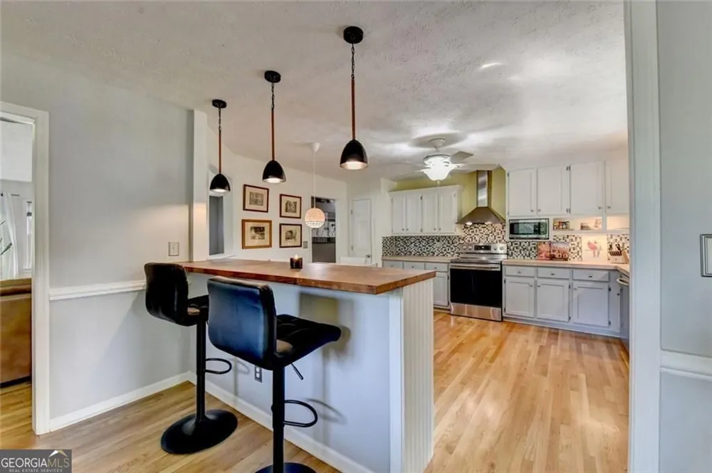 6224 Ivy Springs DR Flowery Branch, GA 30542