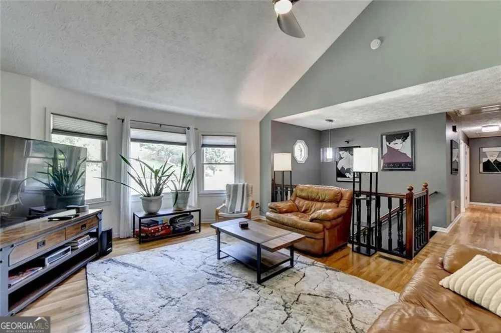 6224 Ivy Springs DR Flowery Branch, GA 30542