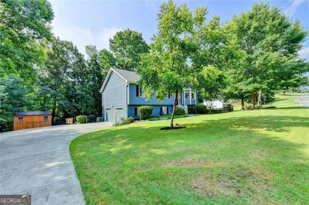 6224 Ivy Springs DR Flowery Branch, GA 30542