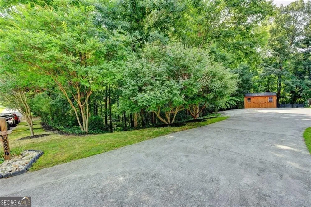 6224 Ivy Springs DR Flowery Branch, GA 30542