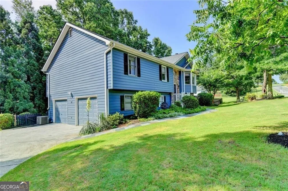 6224 Ivy Springs DR Flowery Branch, GA 30542