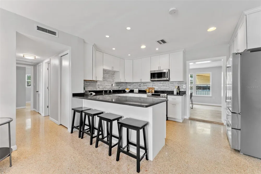 5208 ANSLEY CIRCLE Tampa, FL 33610