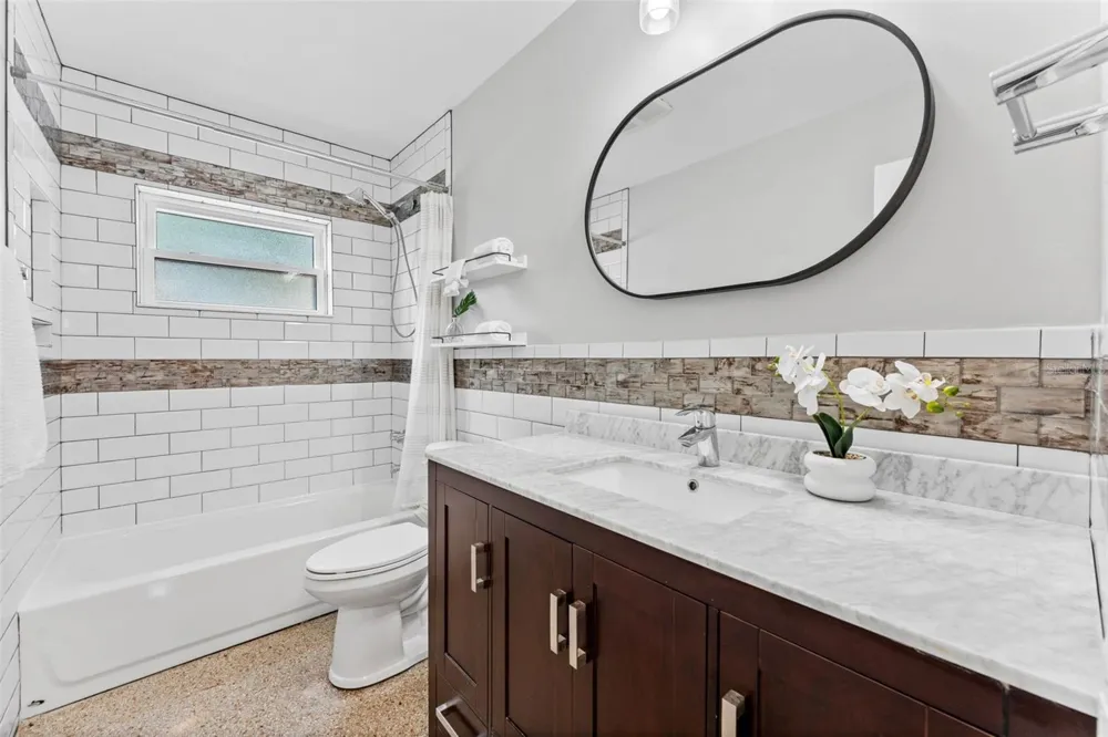 5208 ANSLEY CIRCLE Tampa, FL 33610
