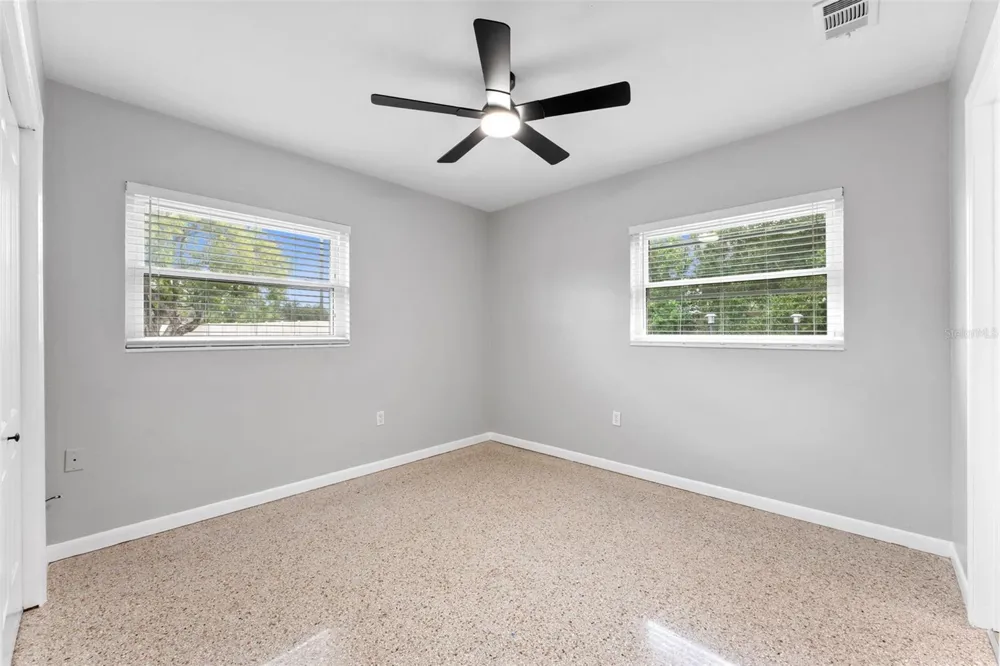 5208 ANSLEY CIRCLE Tampa, FL 33610