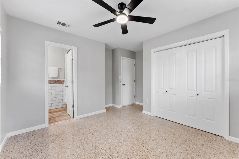 5208 ANSLEY CIRCLE Tampa, FL 33610