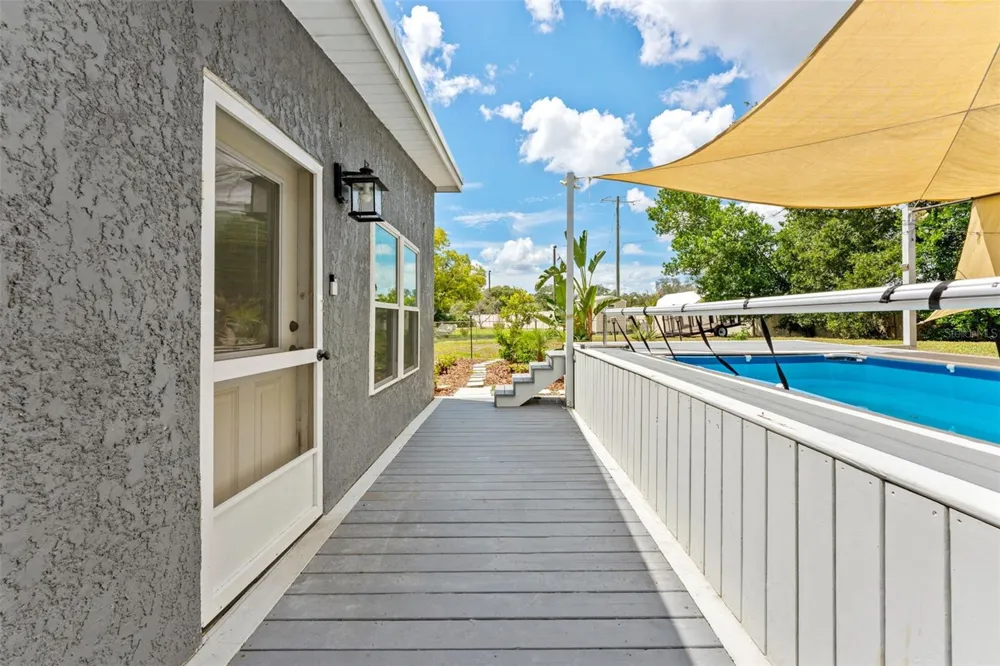 5208 ANSLEY CIRCLE Tampa, FL 33610