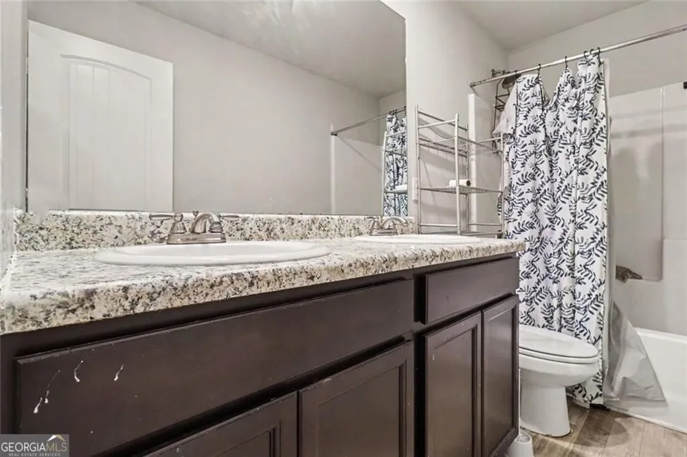 186 Brasch Park DR Grantville, GA 30220