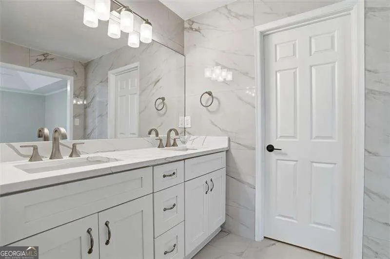 226 Riverview TRL Roswell, GA 30075