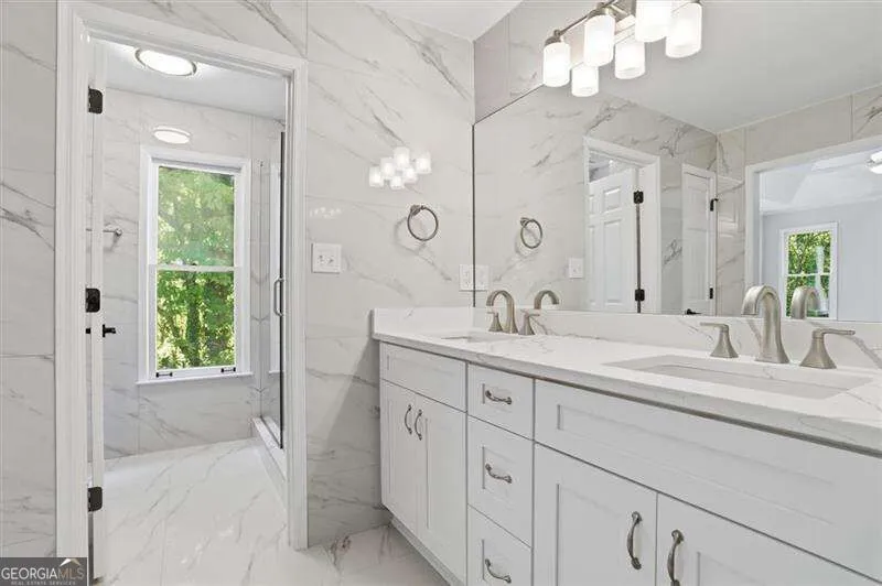 226 Riverview TRL Roswell, GA 30075