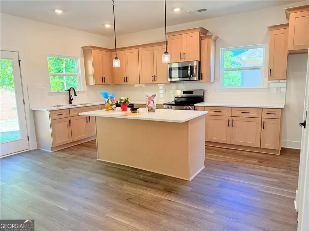 242 Thunder VLY Dawsonville, GA 30534