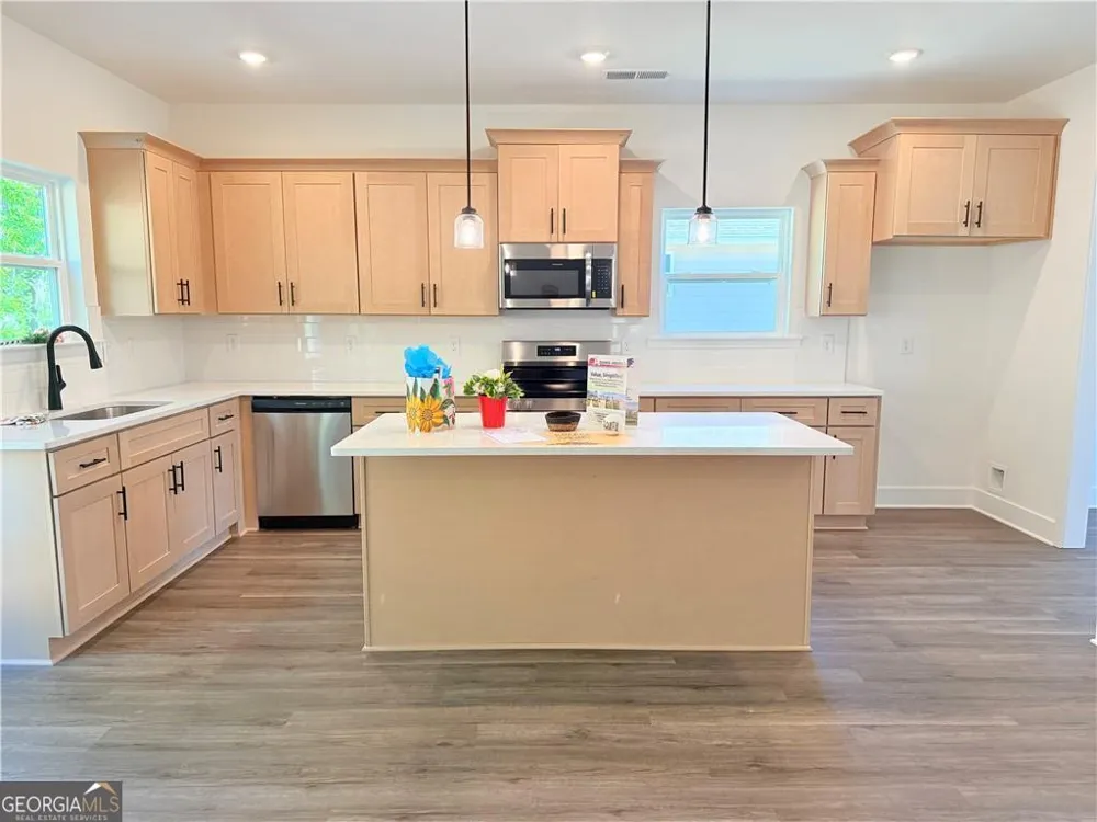 242 Thunder VLY Dawsonville, GA 30534