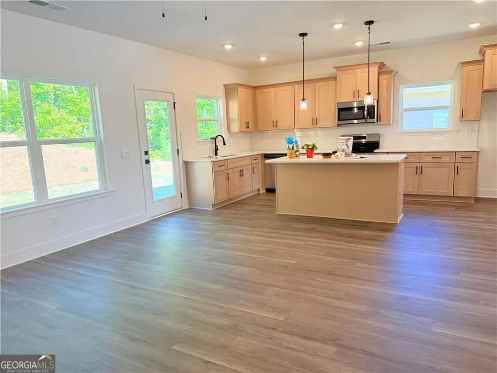 242 Thunder VLY Dawsonville, GA 30534