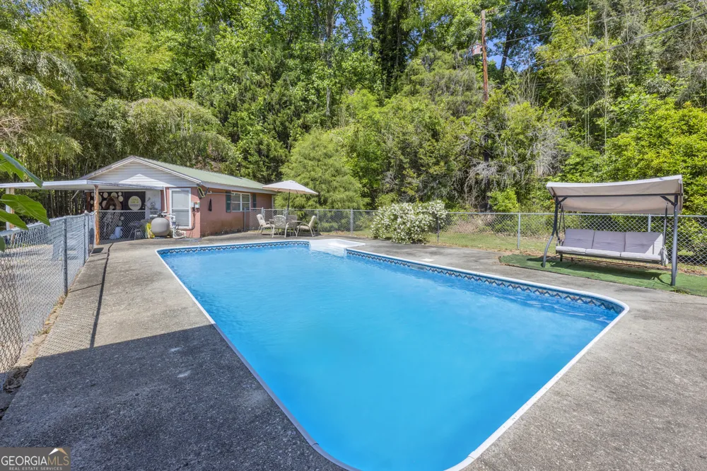 1973 Falls RD Toccoa, GA 30577