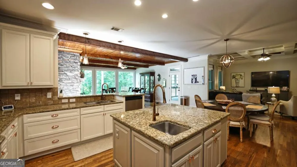 104 Rock Creek LN Canton, GA 30114