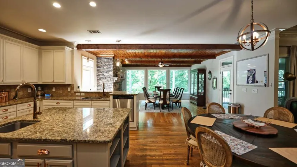 104 Rock Creek LN Canton, GA 30114