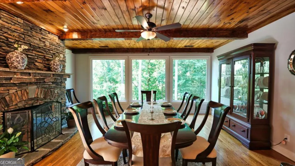 104 Rock Creek LN Canton, GA 30114