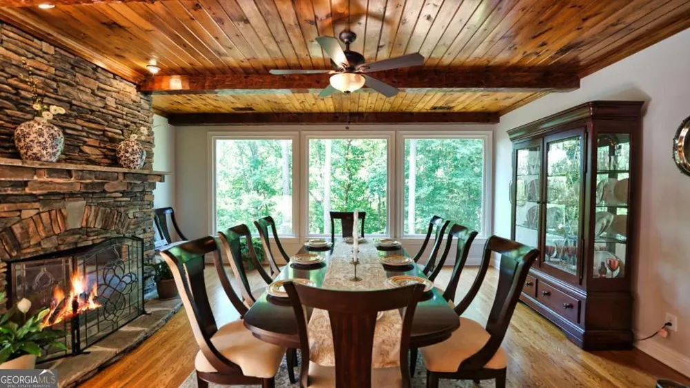 104 Rock Creek LN Canton, GA 30114