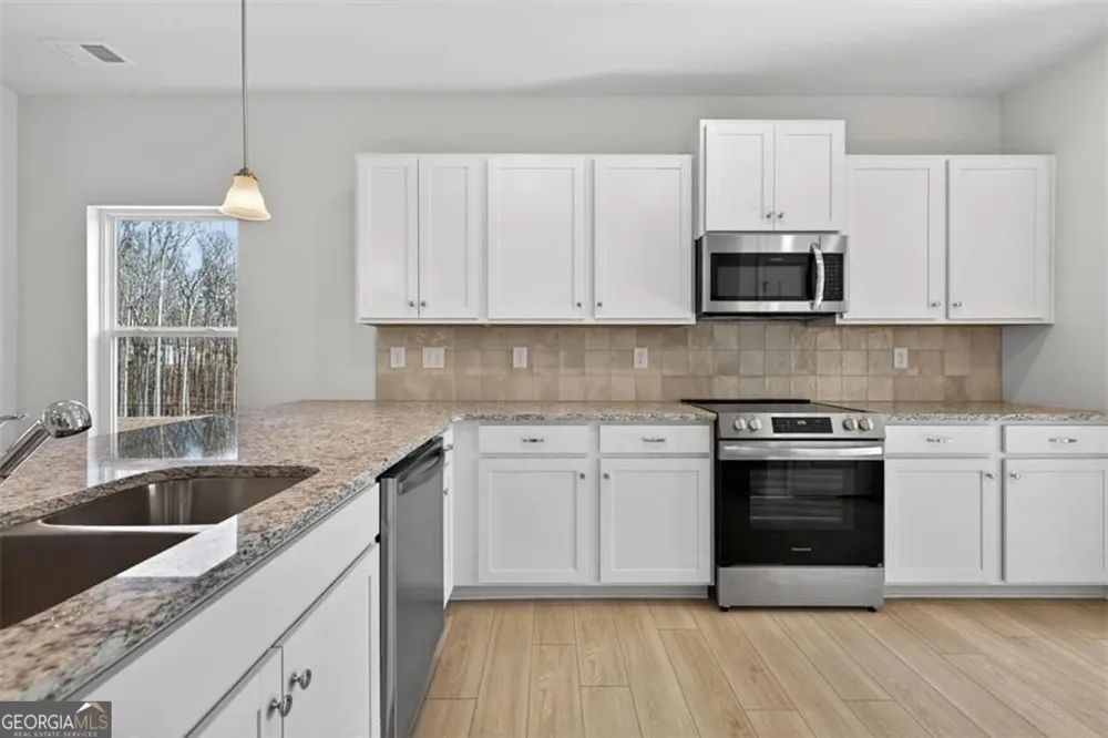315 Bud ST Hoschton, GA 30548