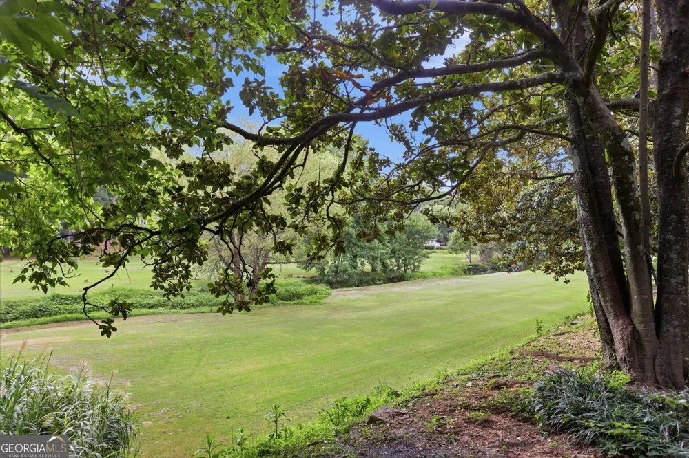 53 Chaumont SQ NW Atlanta, GA 30327