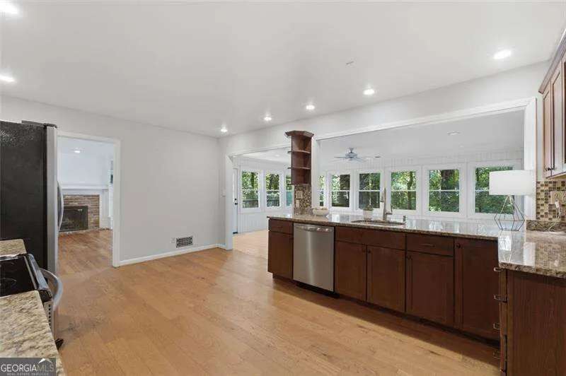 7140 Duncourtney DR Sandy Springs, GA 30328