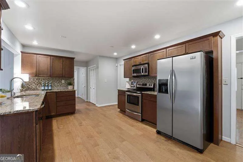 7140 Duncourtney DR Sandy Springs, GA 30328