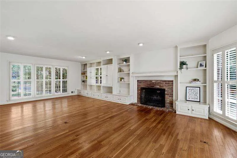7140 Duncourtney DR Sandy Springs, GA 30328