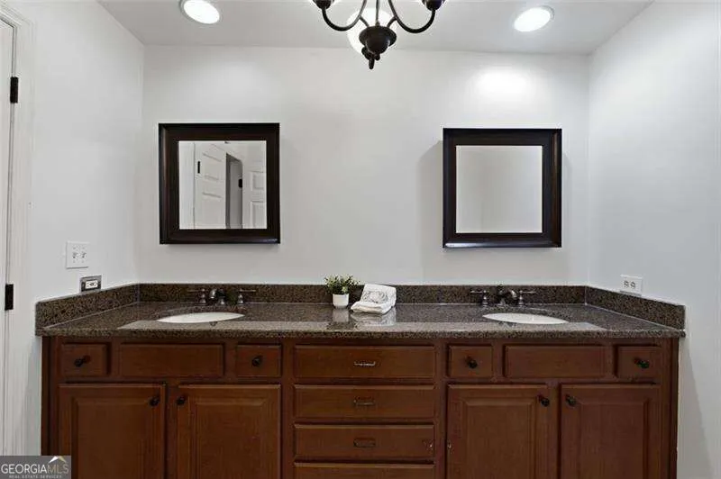 7140 Duncourtney DR Sandy Springs, GA 30328