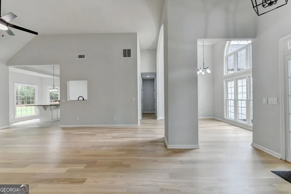 6316 Green Oak RDG Flowery Branch, GA 30542