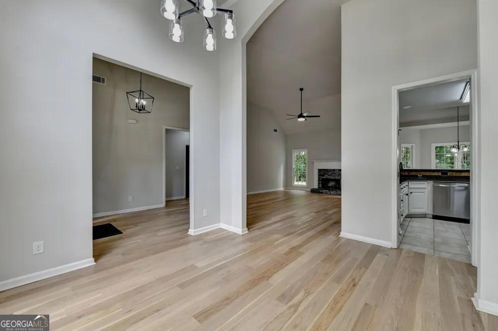 6316 Green Oak RDG Flowery Branch, GA 30542