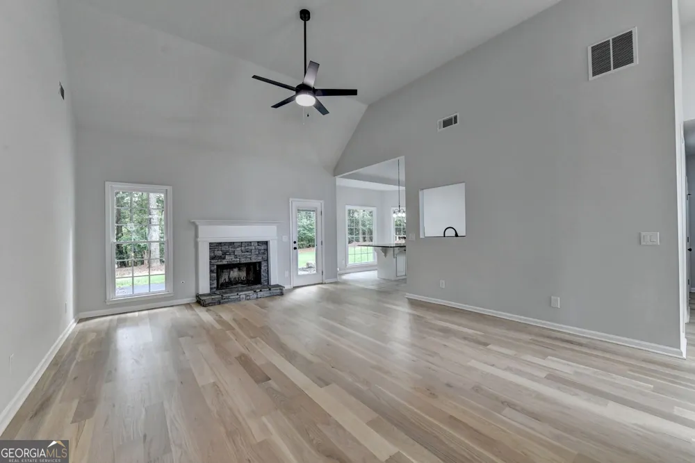 6316 Green Oak RDG Flowery Branch, GA 30542