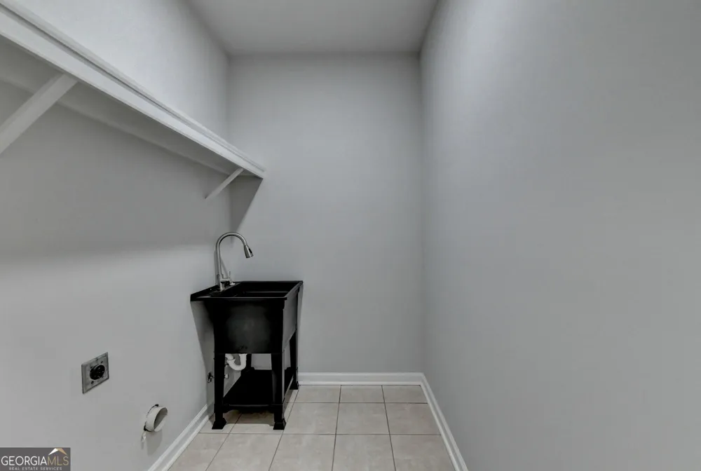 6316 Green Oak RDG Flowery Branch, GA 30542